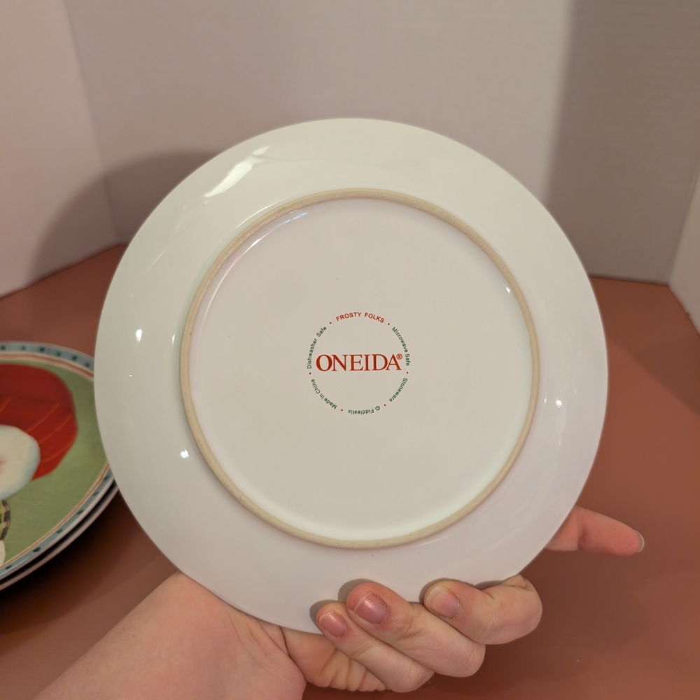 Lot of 3 (THREE) Oneida Frosty Folks Stoneware Dessert/Salad Plates - Picture 7 of 9